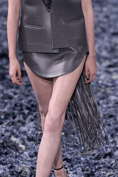 Look 24